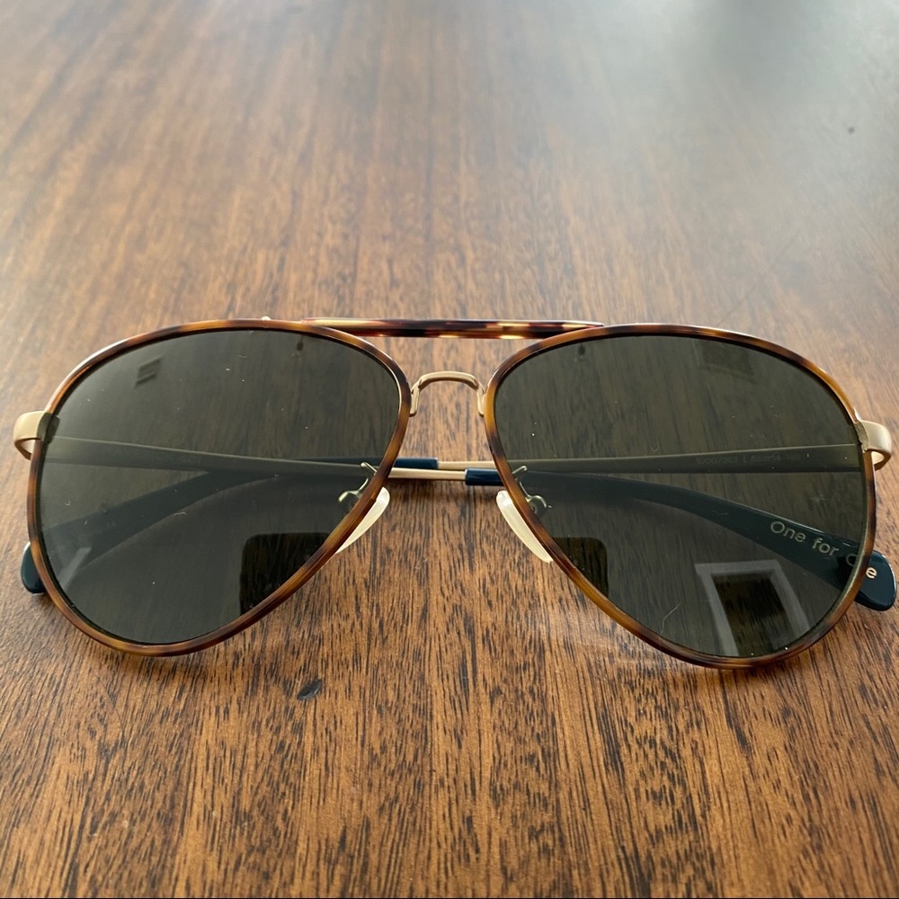 Toms Tortoise Shell Aviator Sunglasses with Dark Green Lenses